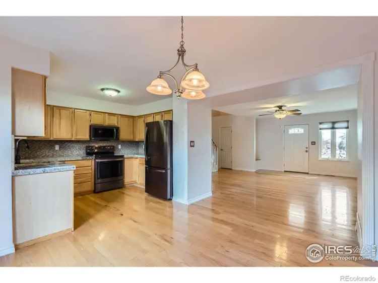 House For Sale in 2168, Meadow Court, Longmont, Colorado