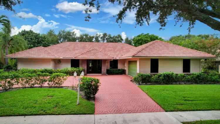 Single-family house For Sale in 3009, Embassy Drive, West Palm Beach, Florida