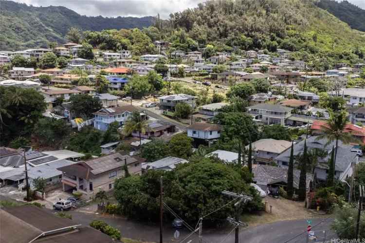 Single-family house For Sale in 2702, Nihi Street, Honolulu, Hawaii