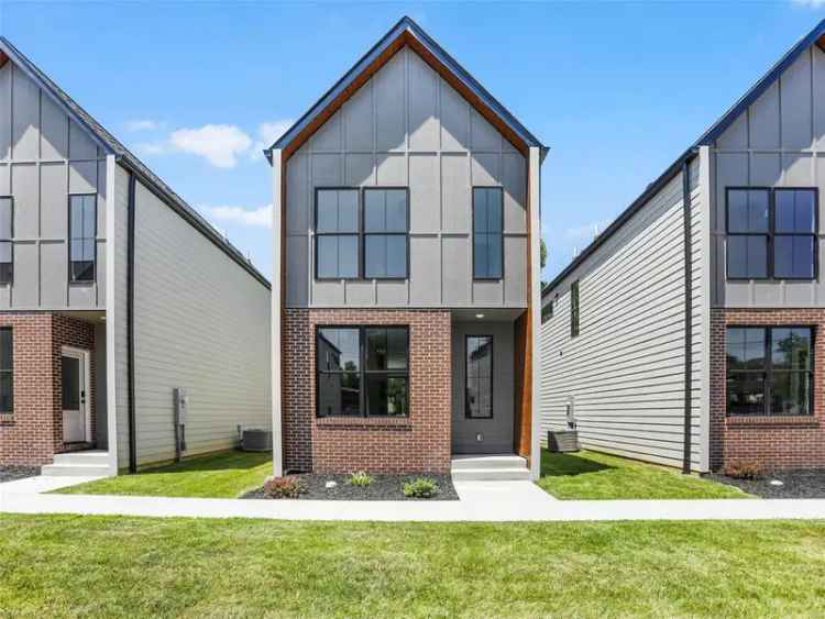 Condo For Sale in 206, East Schwarz Street, Edwardsville, Illinois