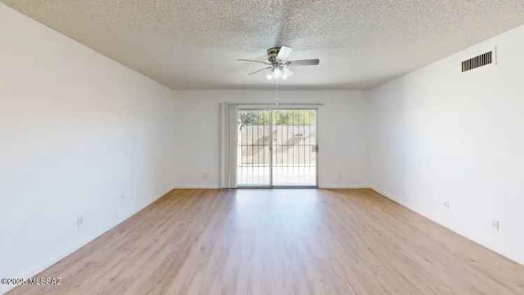 House For Sale in 916, South Pantano Road, Tucson, Arizona