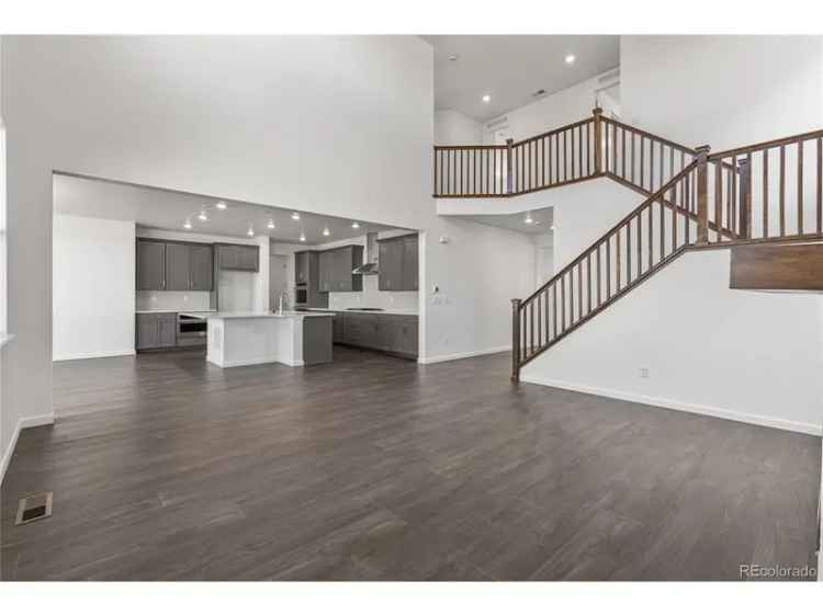 Single-family house For Sale in Arvada, Colorado