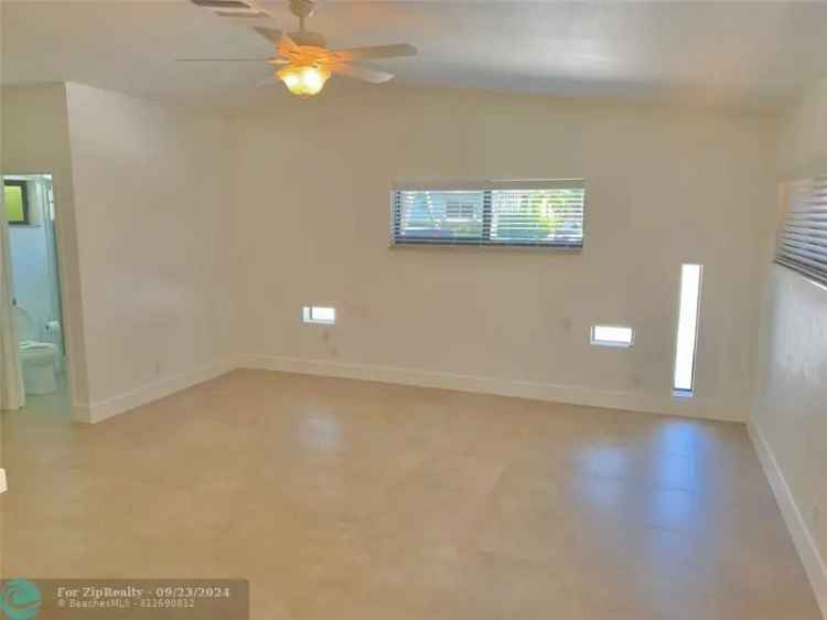 Single-family house For Sale in Pompano Beach, Florida