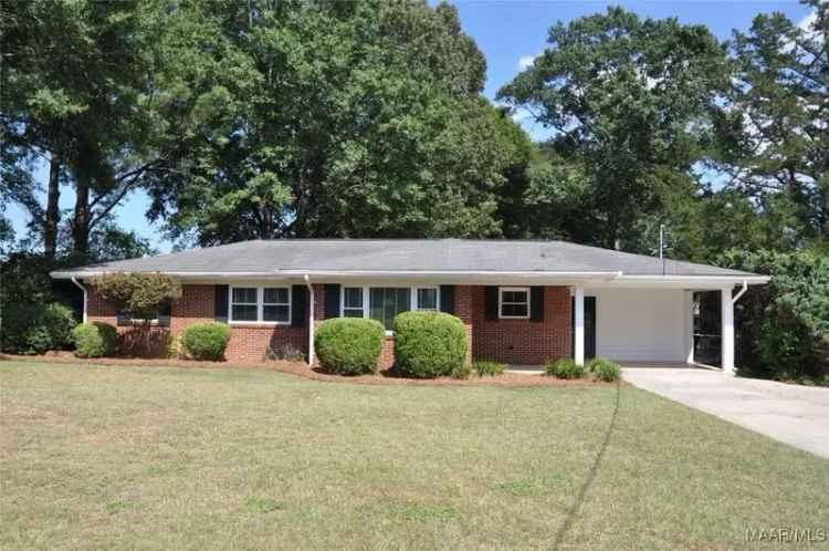 Single-family house For Sale in 211, Cedar Drive, Enterprise, Alabama