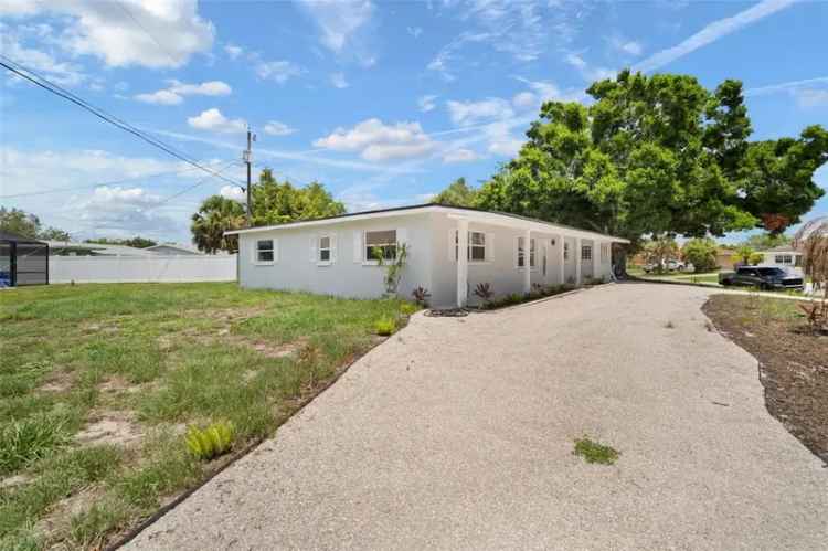 Single-family house For Sale in 405, West Shade Drive, Venice Gardens, Florida