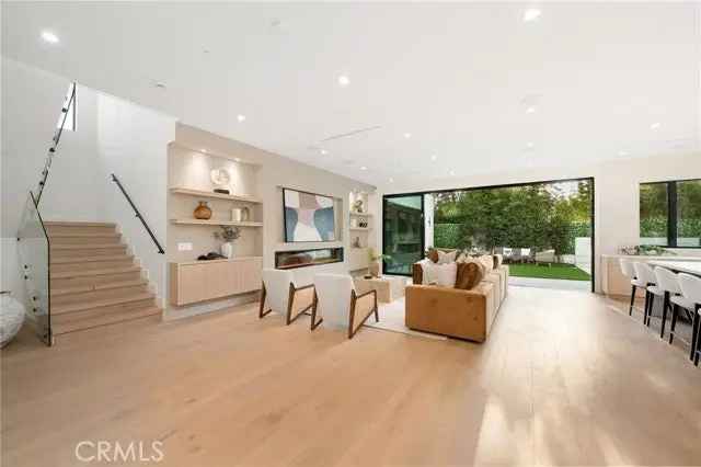 Single-family house For Sale in 3537, May Street, Los Angeles, California