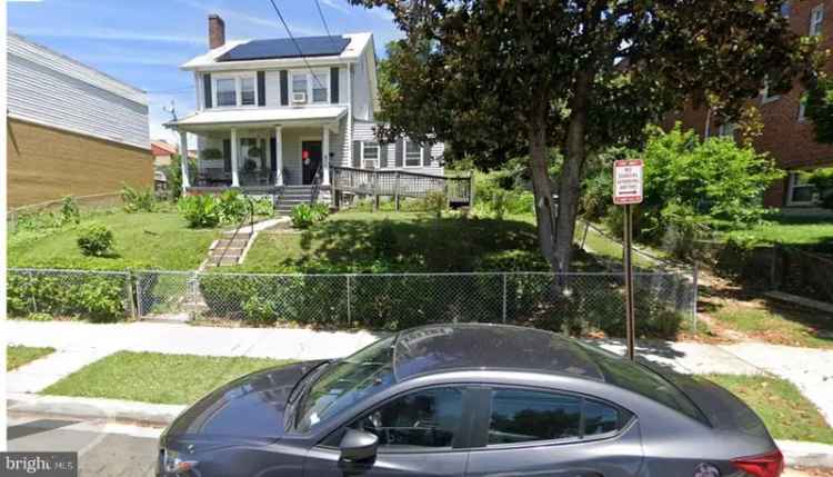 Single-family house For Sale in 1810, Irving Street Northeast, Washington, District of Columbia