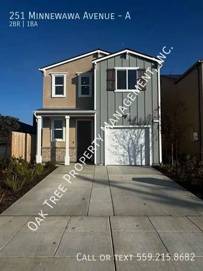 2 Bed 1.5 Bath Home Near Old Town Clovis - Solar Included