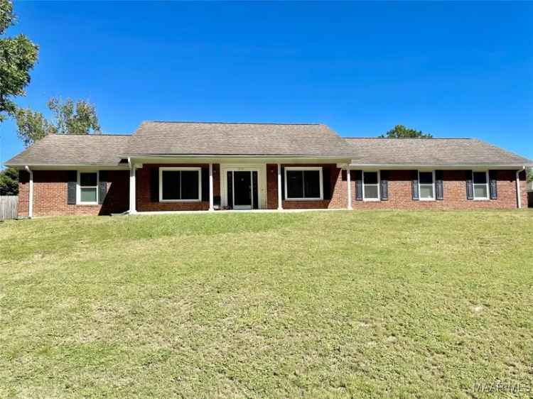 Single-family house For Sale in 203, Honeysuckle Drive, Enterprise, Alabama