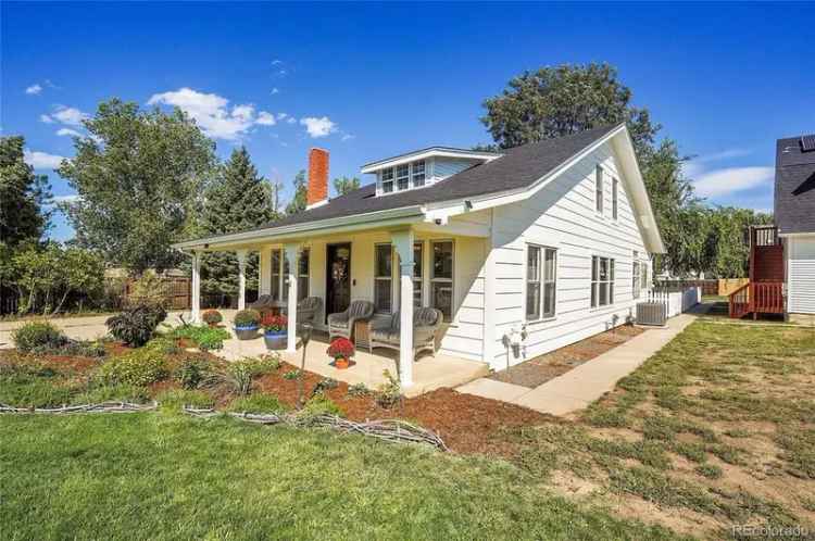 Single-family house For Sale in Broomfield, Colorado