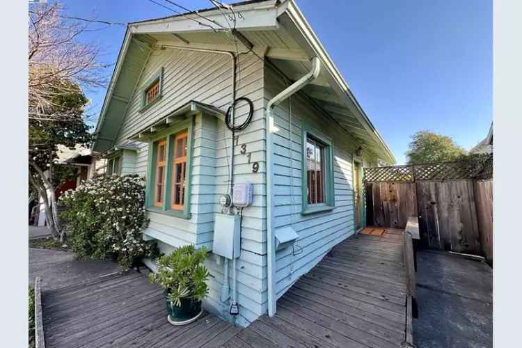 Single-family house For Sale in 1319, Peralta Avenue, Berkeley, California