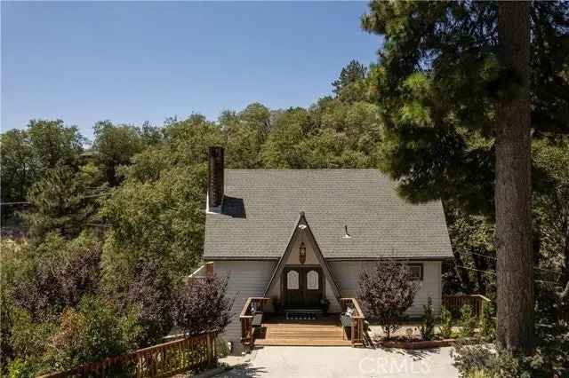 Single-family house For Sale in Lake Arrowhead, California