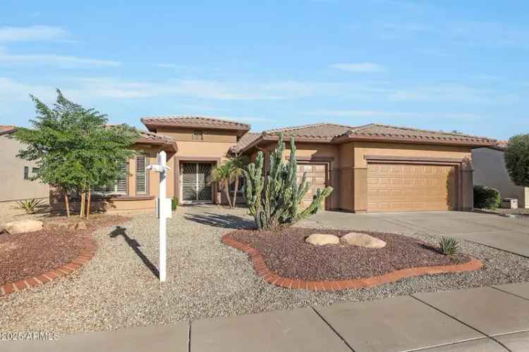 Single-family house For Sale in 19939, North Golden Barrel Drive, Surprise, Arizona