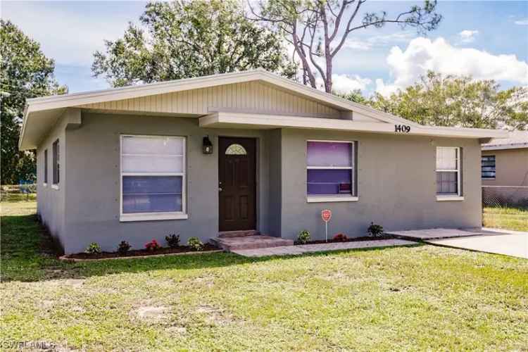 Single-family house For Sale in 1409, Bert Drive, Fort Myers, Florida