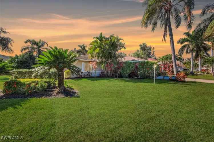 Single-family house For Sale in Bonita Springs, Florida