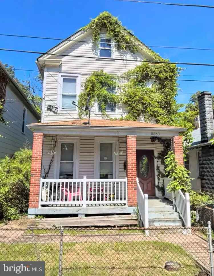 Single-family house For Sale in 3363, Brothers Place Southeast, Washington, District of Columbia