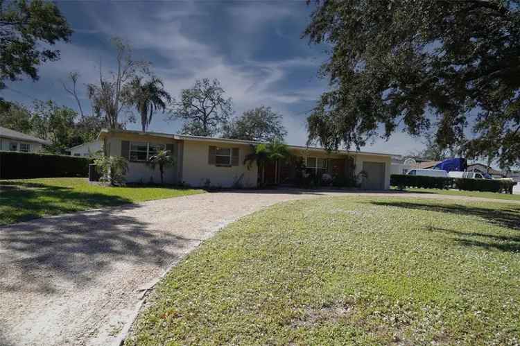 Single-family house For Sale in Tampa, Florida