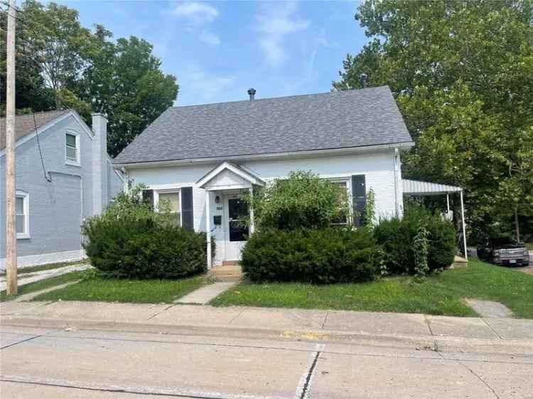 Multi-family house For Sale in 400, North 6th Street, Belleville, Illinois