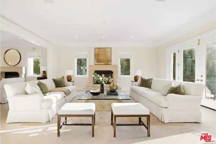 Single-family house For Sale in 1350, Benedict Canyon Drive, Beverly Hills, California