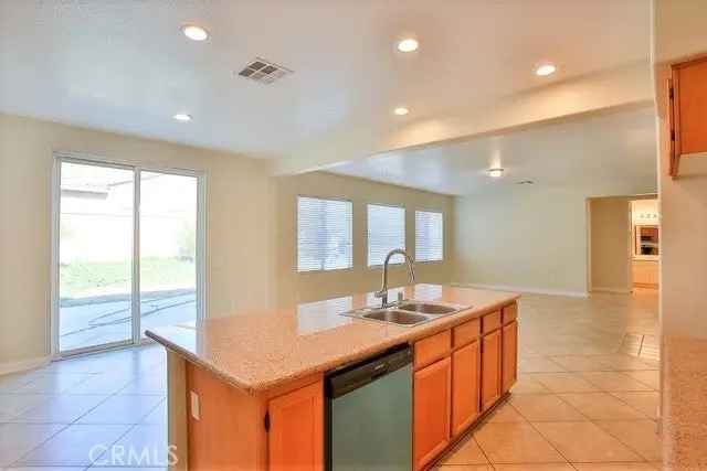 Single-family house For Sale in Moreno Valley, California