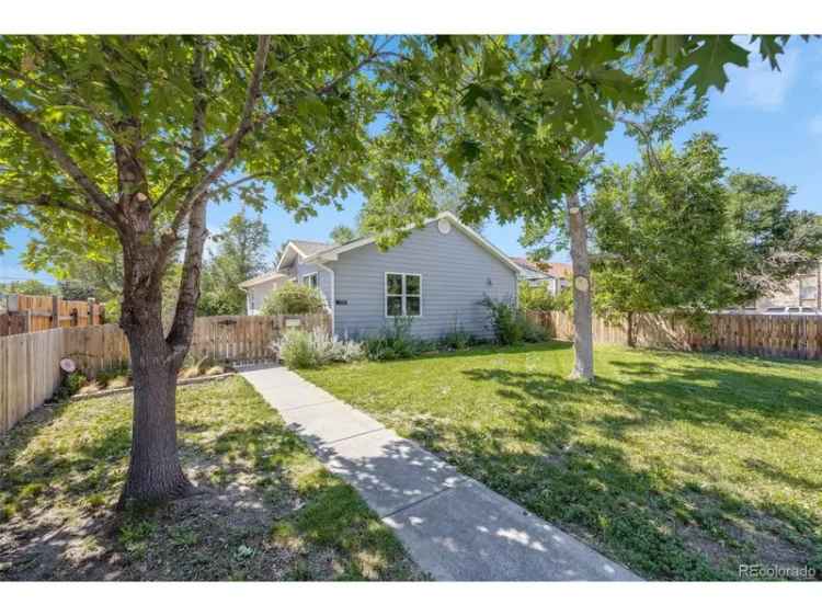 Single-family house For Sale in 1181, South Yosemite Way, Denver, Colorado