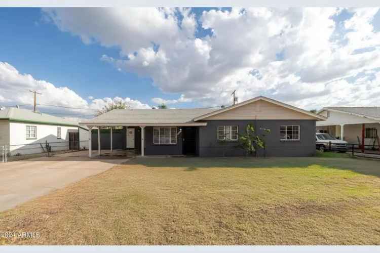 Single-family house For Sale in Phoenix, Arizona