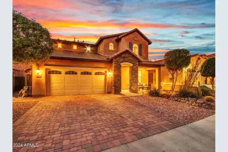 Single-family house For Sale in 32388, North 129th Drive, Peoria, Arizona