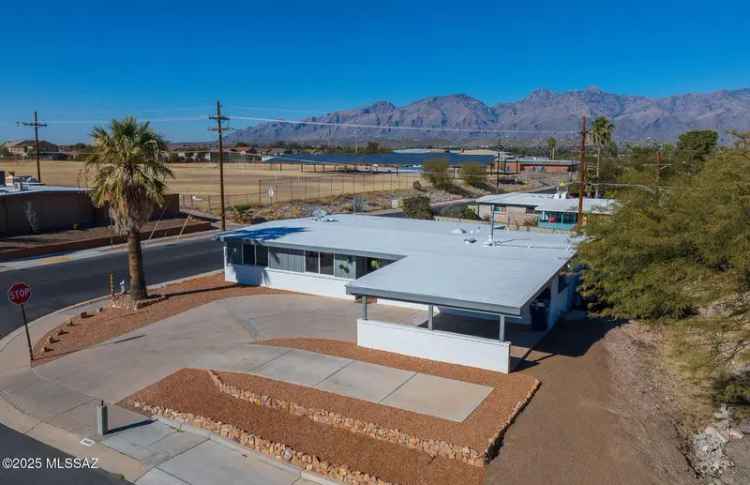 Single-family house For Sale in 8401, East 3rd Street, Tucson, Arizona