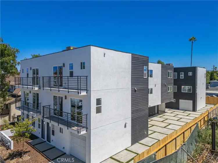 Multi-family house For Sale in Los Angeles, California