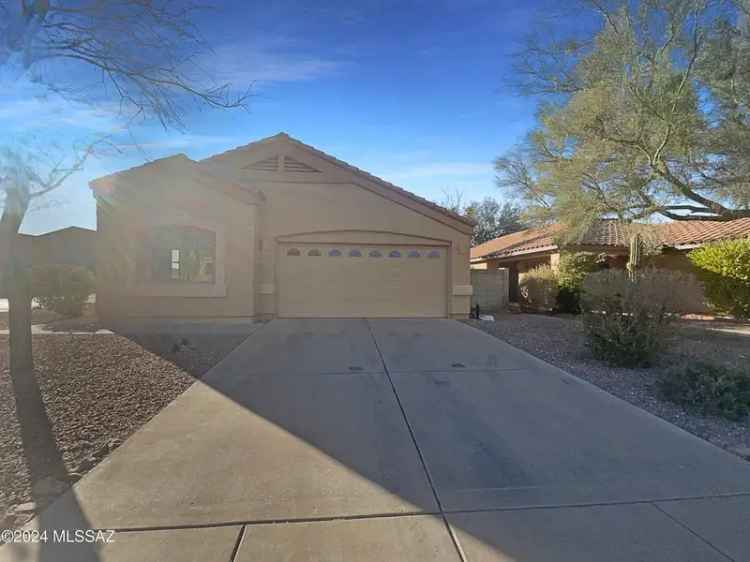 Single-family house For Sale in 7996, South Fenway Drive, Tucson, Arizona