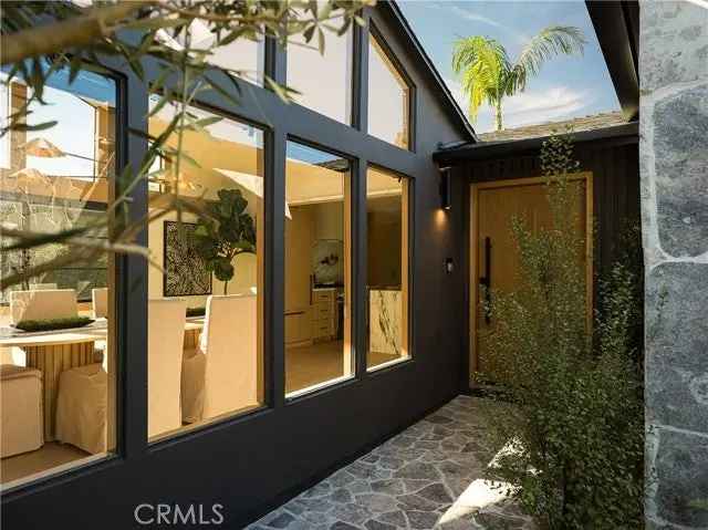 Single-family house For Sale in 5239, Allott Avenue, Los Angeles, California