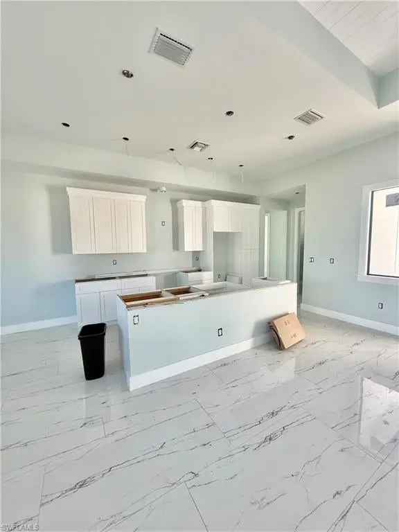 Condo For Sale in 3839, 37th Avenue Northeast, Florida