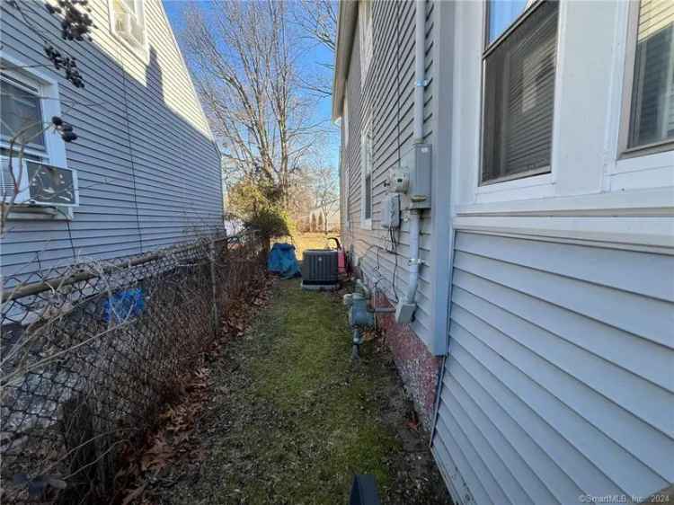 Single-family house For Sale in 341, Peck Avenue, West Haven, Connecticut