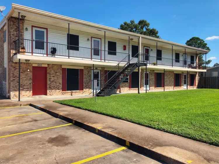 Multi-family house For Sale in Alvin, Texas