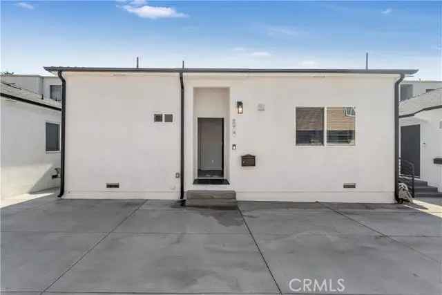 Multi-family house For Sale in 415, South Verdugo Road, Glendale, California