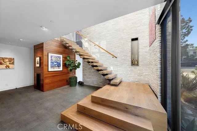 Single-family house For Sale in 11970, Modjeska Place, Los Angeles, California