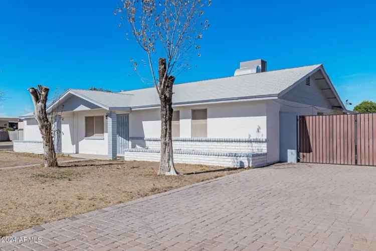 Single-family house For Sale in 955, North Jay Street, Chandler, Arizona