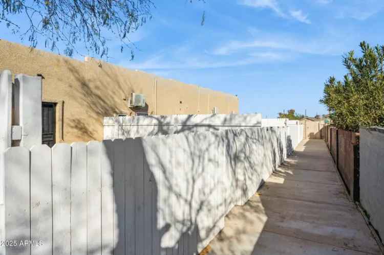 Multi-family house For Sale in 103, East Ash Avenue, Casa Grande, Arizona