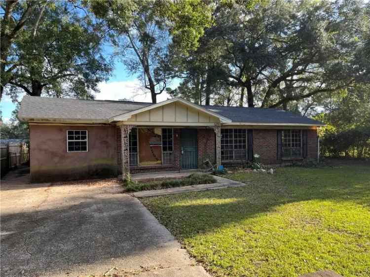 Single-family house For Sale in Prichard, Alabama