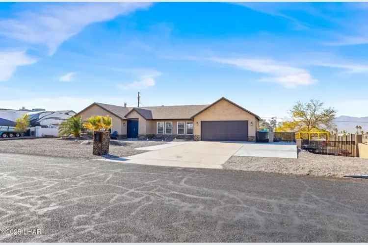 Single-family house For Sale in 1711, Park Terrace Avenue, Lake Havasu City, Arizona