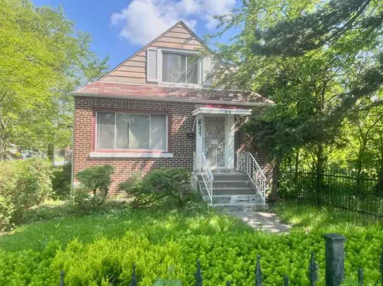 Single-family house For Sale in 624, West 103rd Street, Chicago, Illinois