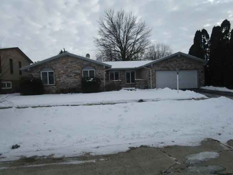 Single-family house For Sale in 901, Harmon, Urbana, Illinois