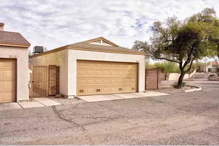 House For Sale in 2552, North Ironwood Ridge Drive, Tucson, Arizona