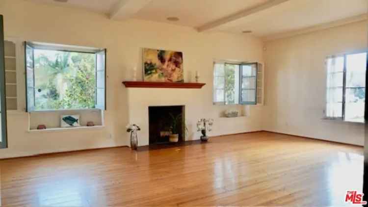 Single-family house For Sale in 1153, South Alfred Street, Los Angeles, California