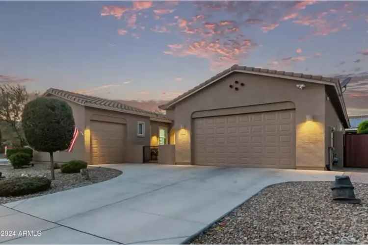 Single-family house For Sale in 23680, North 168th Lane, Surprise, Arizona