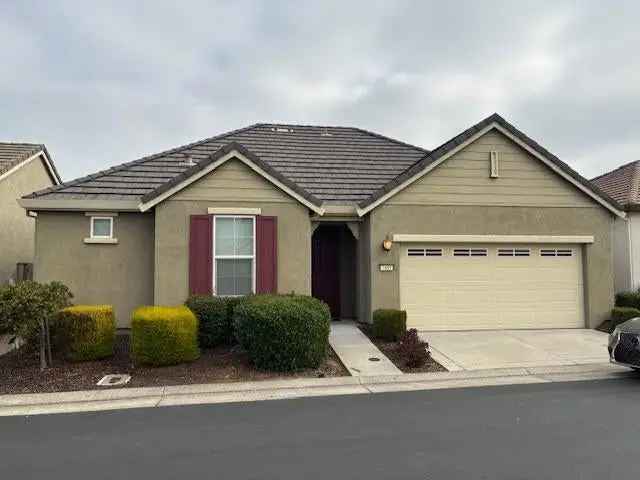 Single-family house For Sale in Elk Grove, California