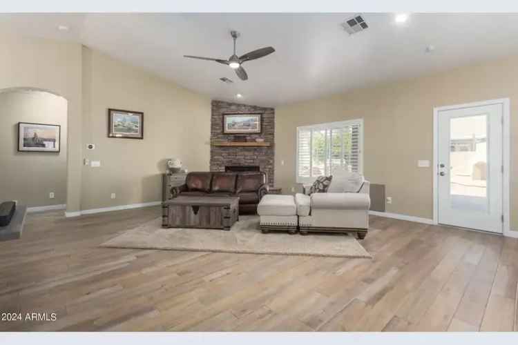 Single-family house For Sale in 20362, East Bronco Drive, Queen Creek, Arizona