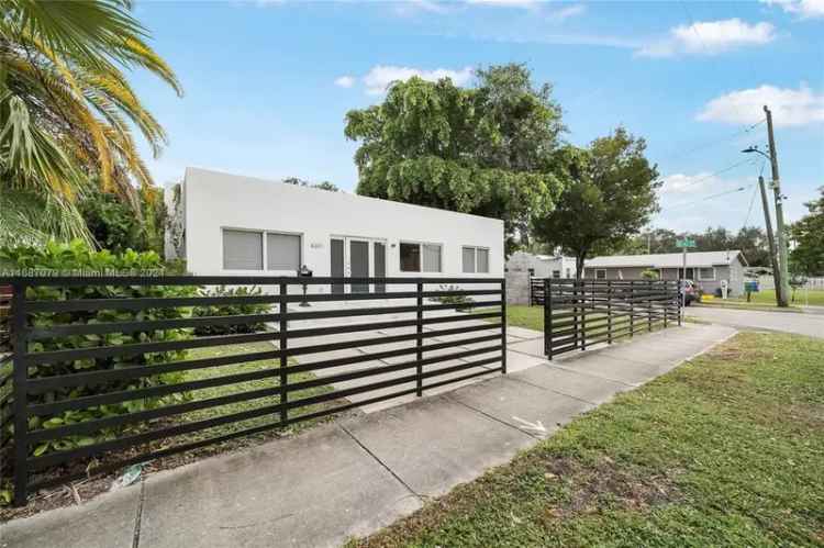 Single-family house For Sale in 4301, Northwest 6th Avenue, Miami, Florida