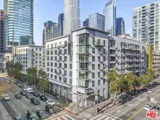 Condo For Sale in 645, West 9th Street, Los Angeles, California