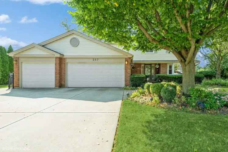 Single-family house For Sale in 357, East Shady Pines Court, Palatine, Illinois